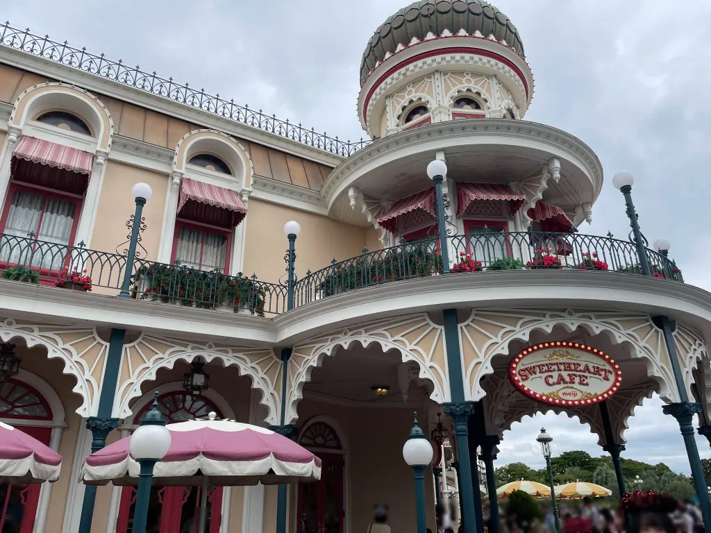 スウィートハート・カフェの丸い建物