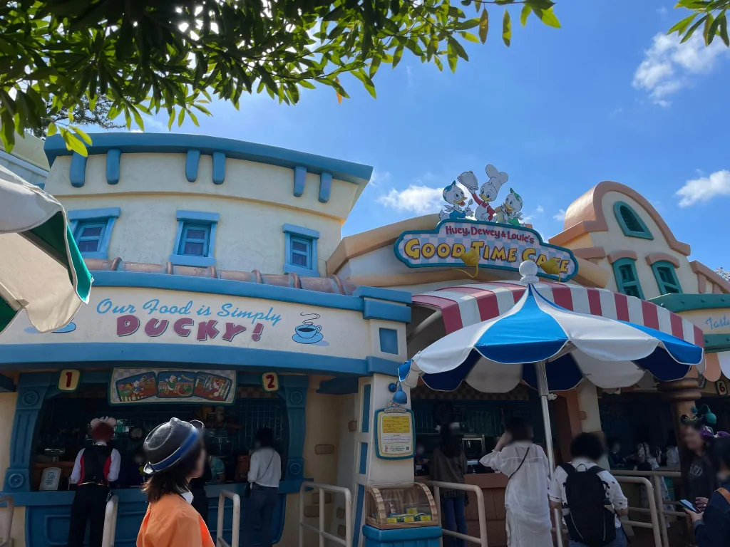 ヒューイ・デューイ・ルーイのグッドタイム・カフェの看板