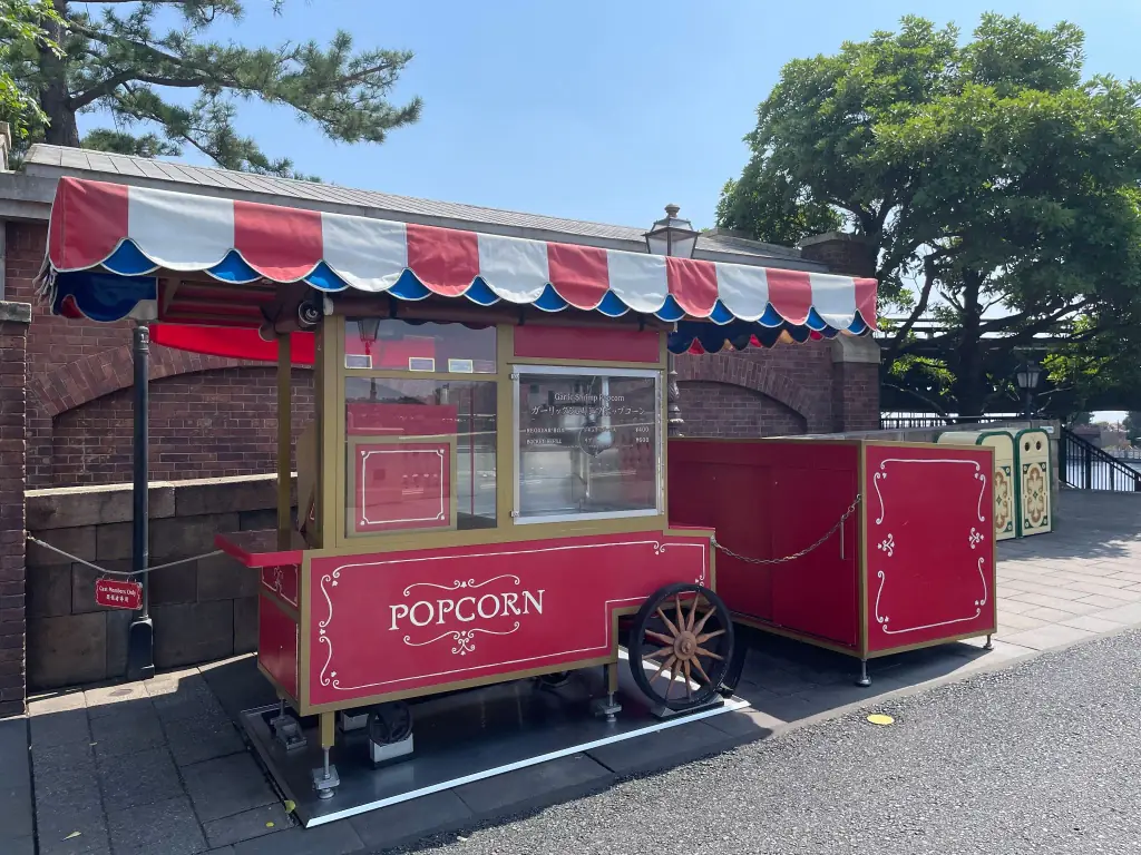 リドアイル前のポップコーンワゴン